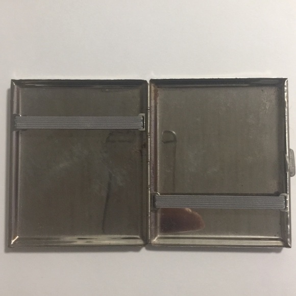 Women’s Vintage Cigarette Holder ( Card Holder) - Picture 3 of 7